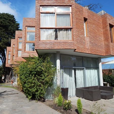 Hotel Aeropuerto Ezeiza Casa De Mr Monte Grande Exterior photo